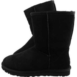 Cizme femei UGG Australia Classic Short ofera un nivel optim al confortului